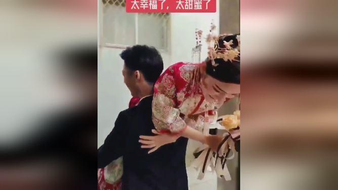 关于保温隔热轻型板的特点